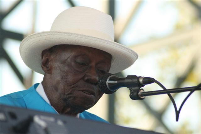 Pinetop Perkins  Copyright 2010 Pete Evans. All Rights Reserved.