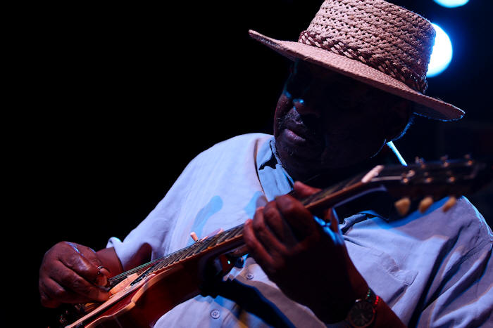 Magic Slim  Copyright 2010 Alan White. All Rights Reserved.