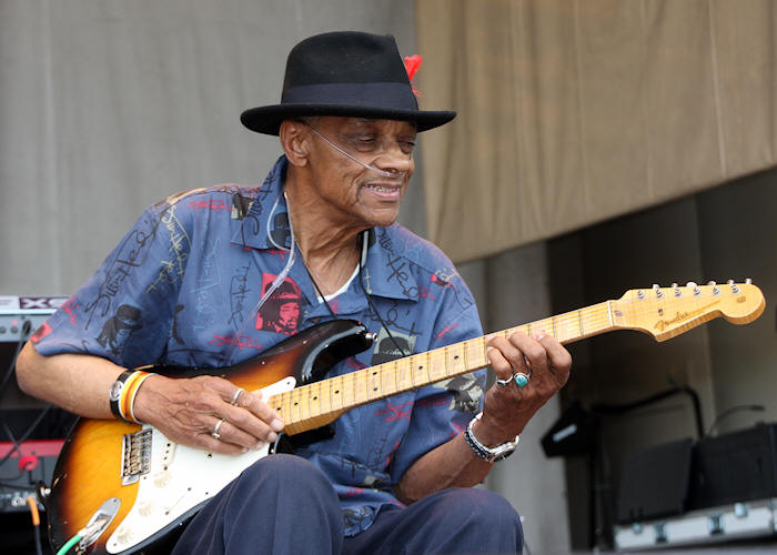Hubert Sumlin  Copyright 2010 Alan White. All Rights Reserved.