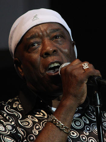 Buddy Guy  Copyright 2010 Alan White. All Rights Reserved.